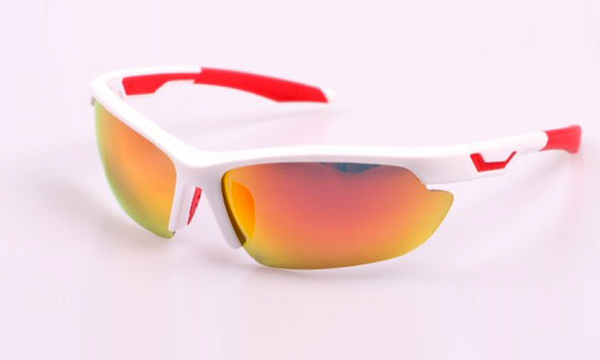 Polarized eyewear